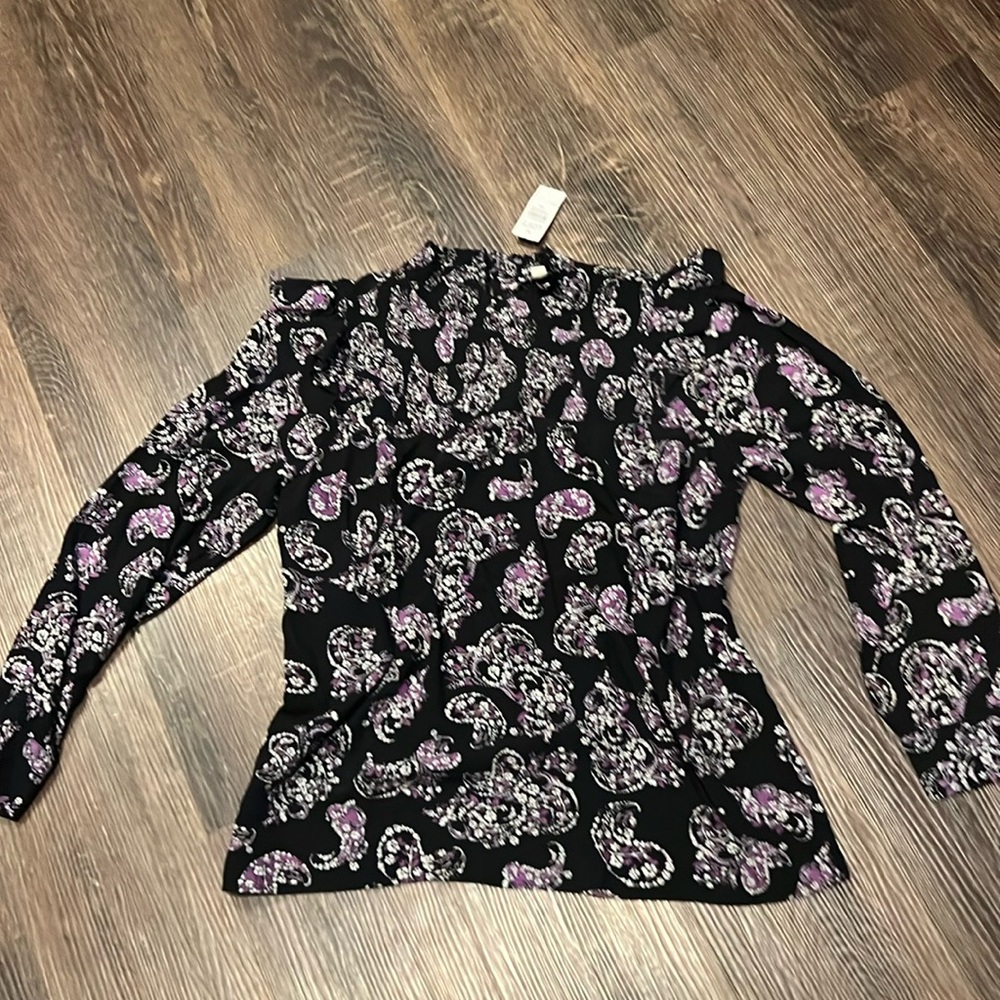Loft NWT top size medium!
